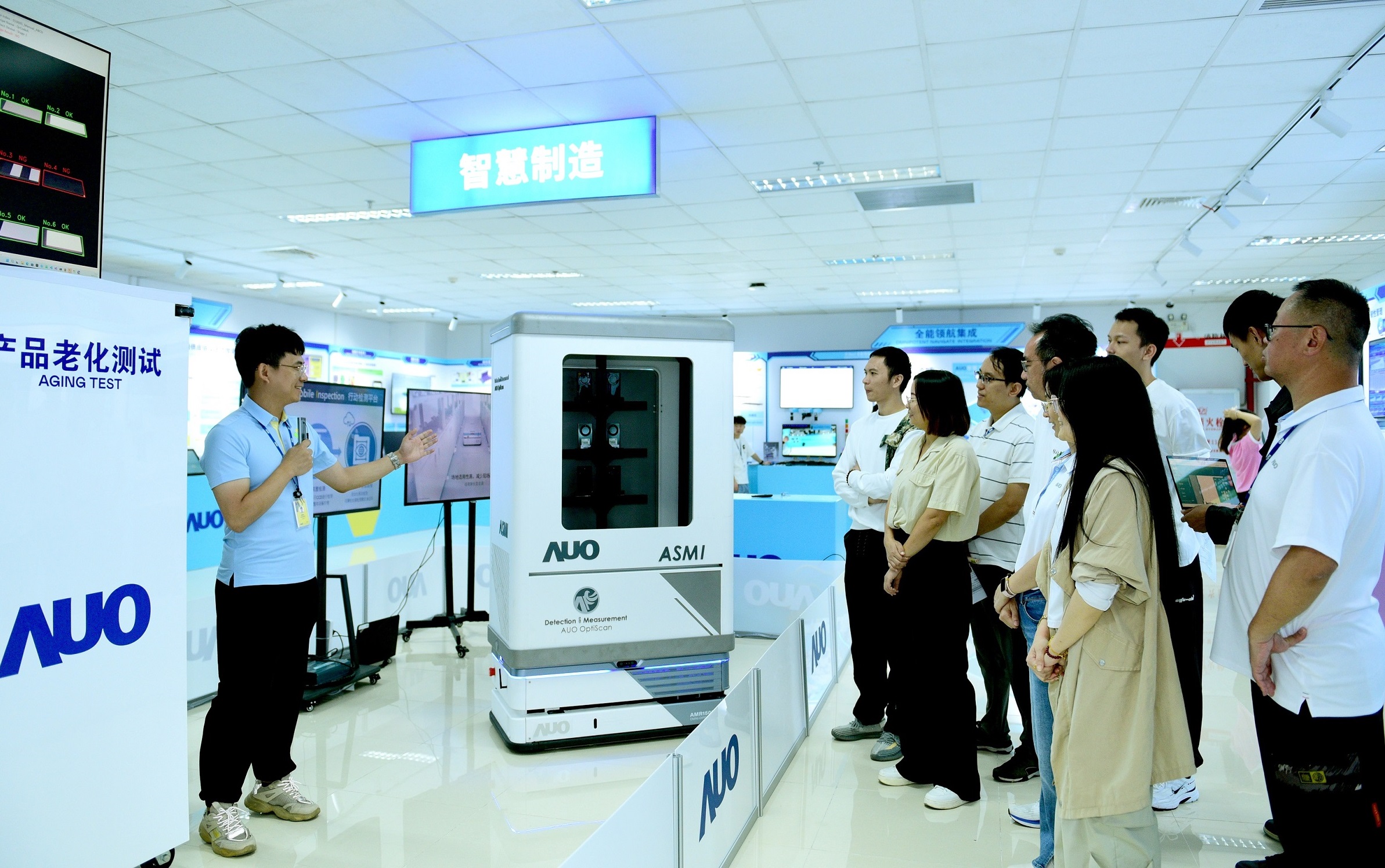 世界杯下单平台网站官网厦门将5G+ABC技术串联生产管理全流程，打通研发、采购、生管、制程、设备、质量等产品全生命周期制造流程，完成数字化设计、智慧供应链、智能座舱、全流程设备管理、数据驱动优化、智慧在线检测、智慧品管等自适应生产模式升级