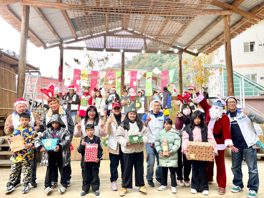 友達永續基金會號召「圓夢計畫」行動連續23年，由同仁凝聚內部愛心與資源送往偏鄉，累積為逾萬名兒童圓夢，實踐友達共創共好的永續精神。